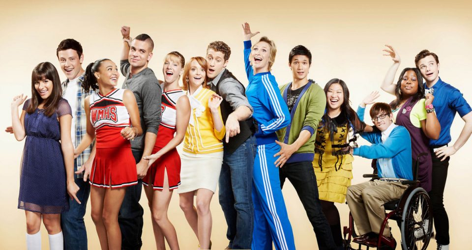 tumblr_static_amber-riley-carryeachother-chris-colfer-cory-monteith-glee-glee-cast-favim.com-87001-960x509.jpg