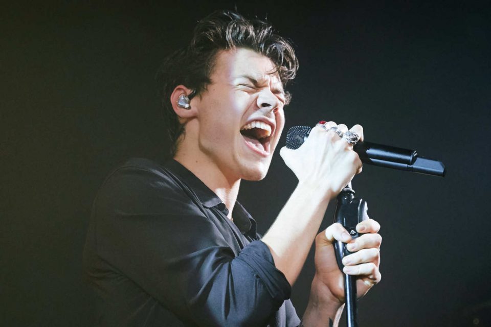 23-harry-styles.w710.h473.2x-960x640.jpg