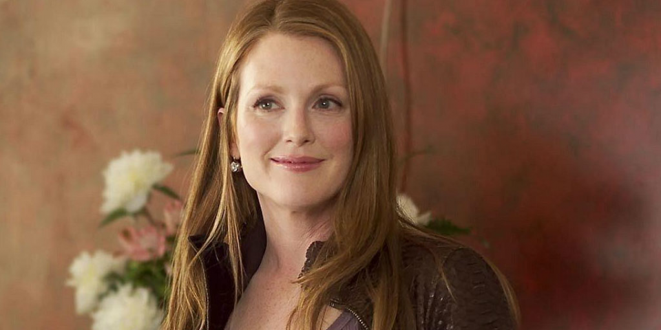 Julianne-Moore-960x480.png